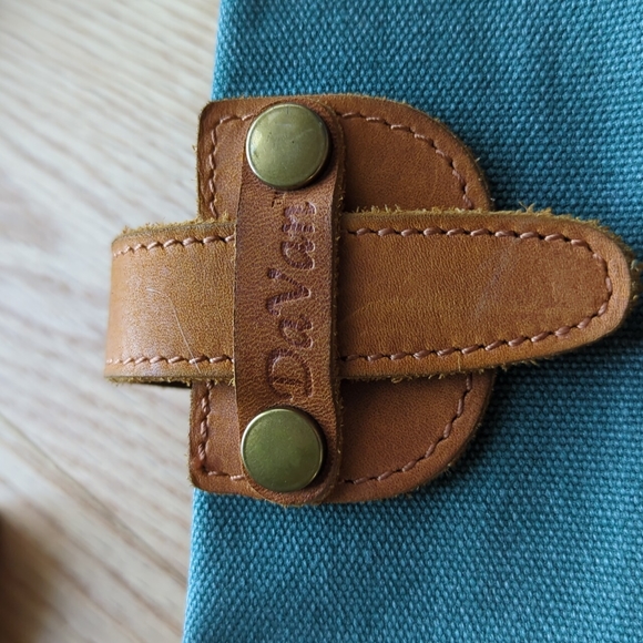 Davan. Women's Shoulder Bag. - Picture 2 of 13